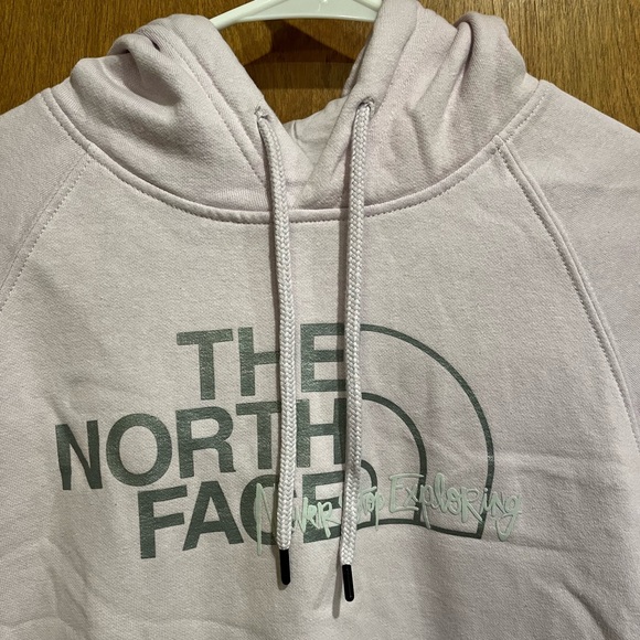 THE NORTH FACE light purple long sleeve hoodie sweatshirt - Picture 2 of 7